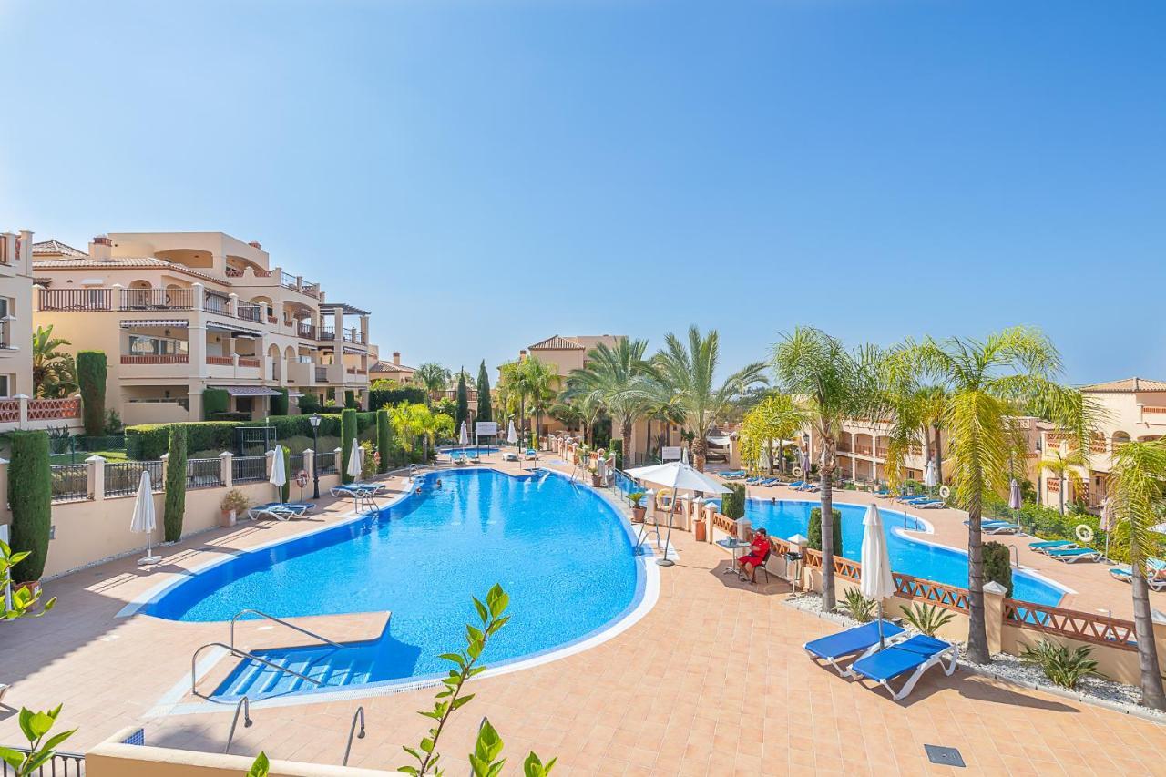 Pool Apartament Marques De Atalaya Estepona